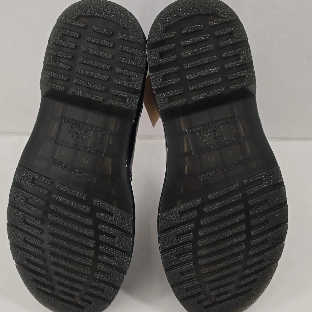 NWT Dr Martens Vegan 2976 Chelsea Boots - Picture 8 of 14